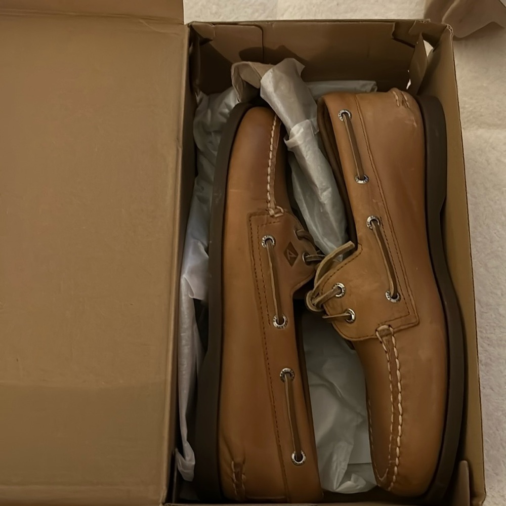 Sperry Sahara size 10